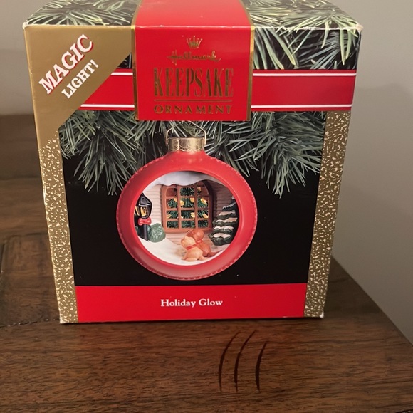 Two Hallmark Magic Light Ornaments - Picture 4 of 9